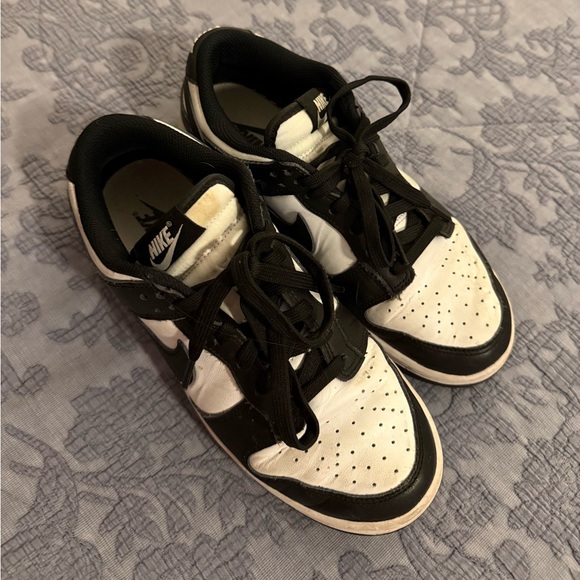 Nike Dunks - Picture 2 of 5